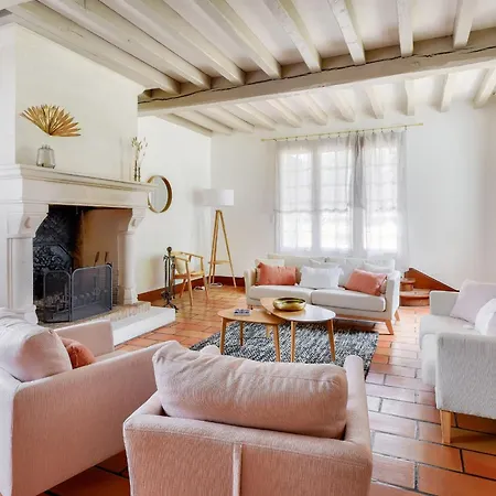 Bourgeois House And Idyllic Garden Holiday home